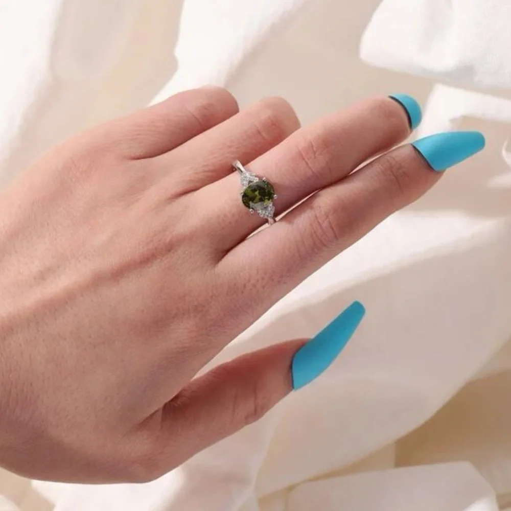 New Sterling Silver Elegant Minimalist Adjustable Peridot & White Sapphire Ring